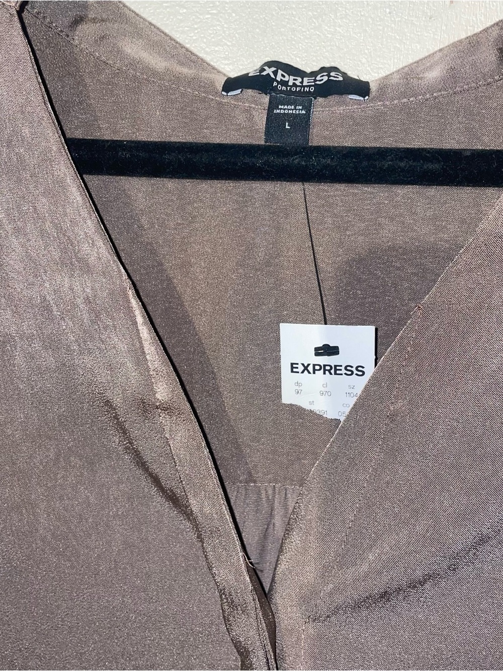 Express 💮 portofino satin button tie shirt large nwt new - Picture 4 of 6